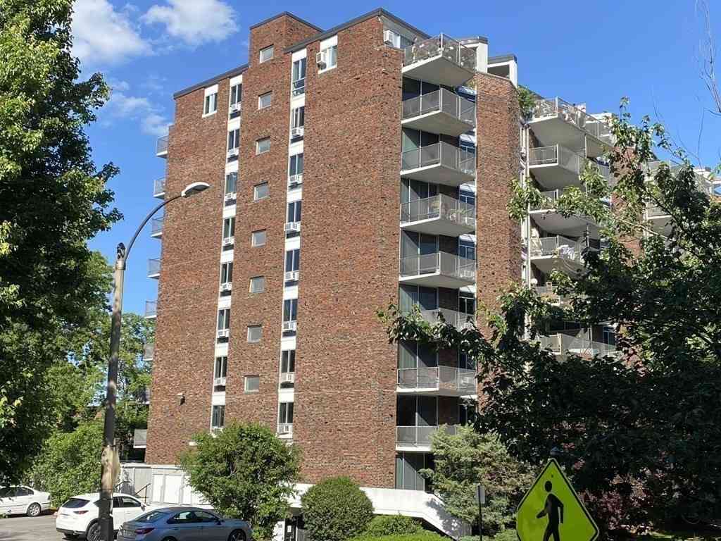 Condo For Sale - 19 Winchester St #304<br/> Brookline, MA 02446