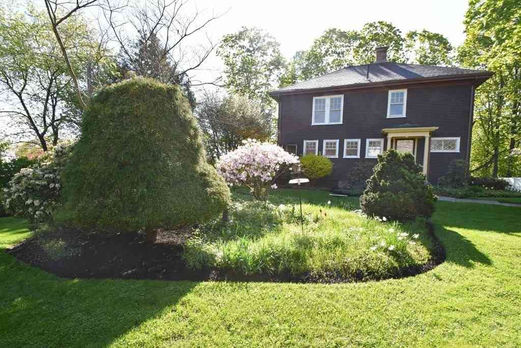 Homes For Rent - 36 Evergreen Ave #ENTIRE HOME<br/> Newton, MA 02466