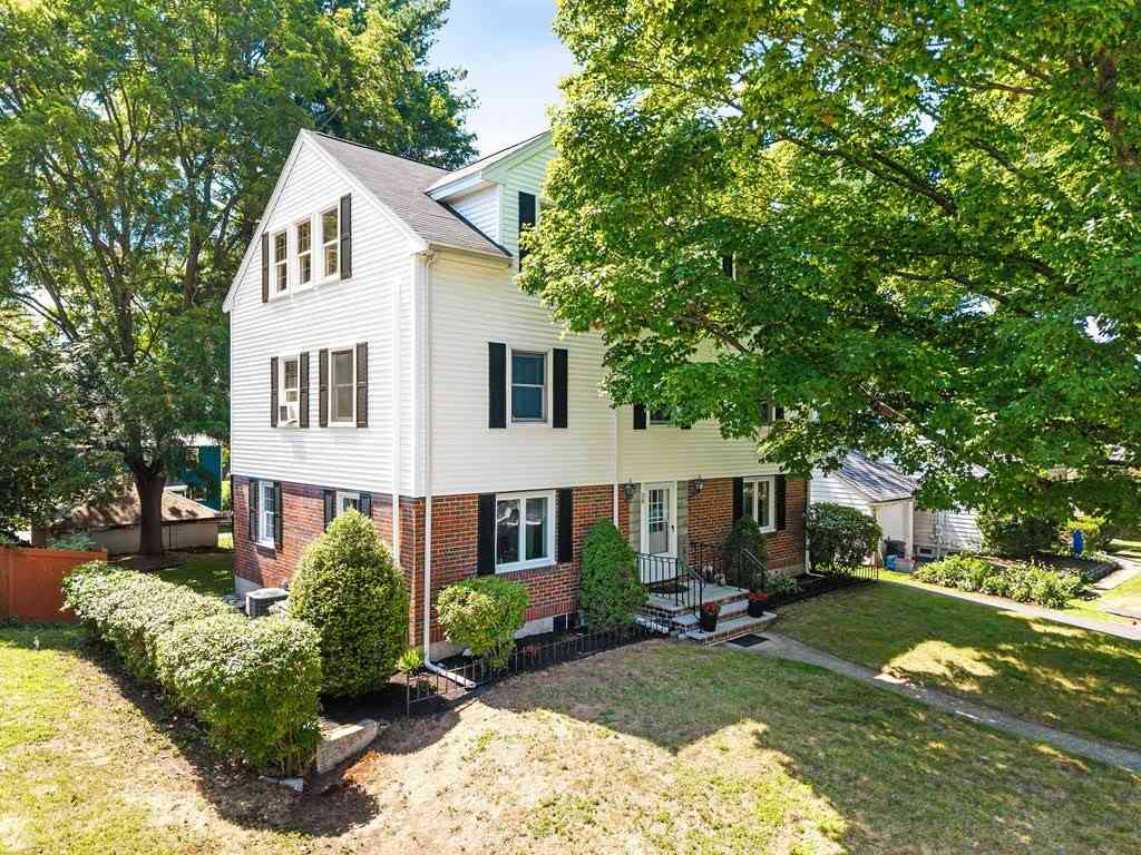 Homes For Rent - 38 Ivan St<br/> Lexington, MA 02420