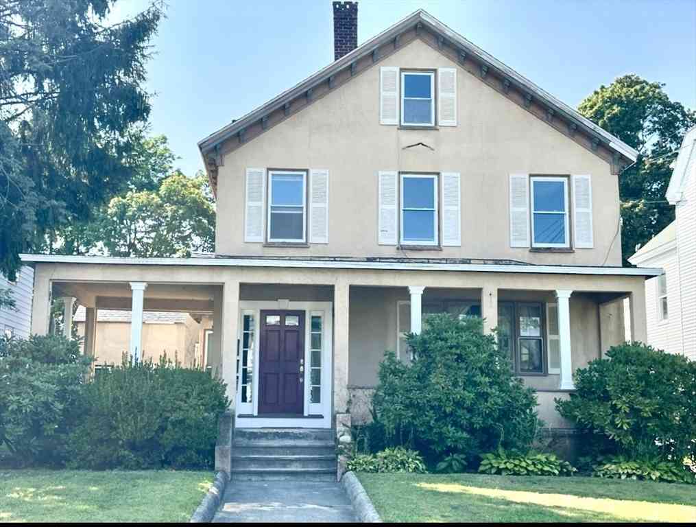 Apartment For Rent - 92 Walnut Street #2<br/> Clinton, MA 01510