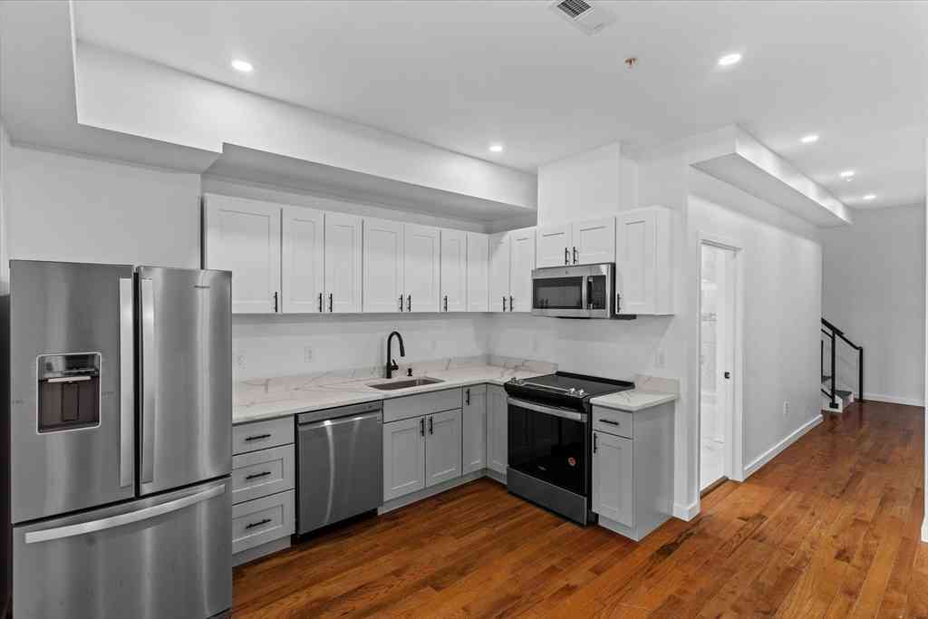 Apartment For Rent - 280 Essex Street #503<br/> Lawrence, MA 01840