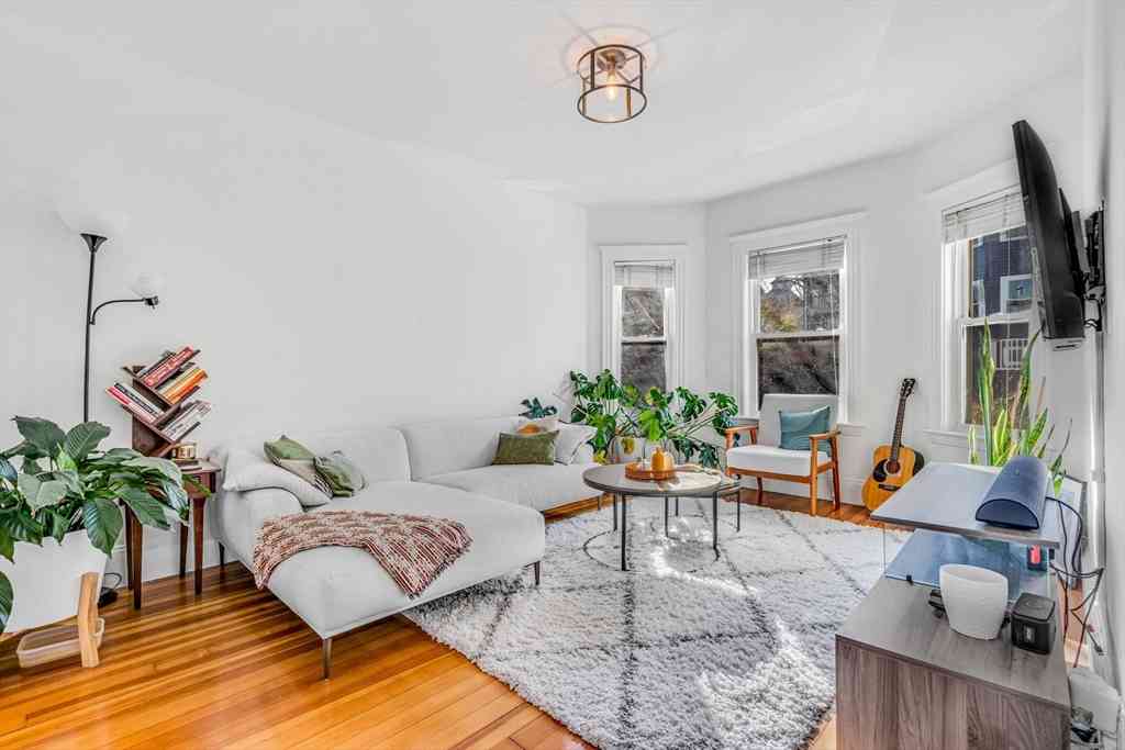 Condo For Rent - 26 Peverell St #2<br/> Boston, MA 02125