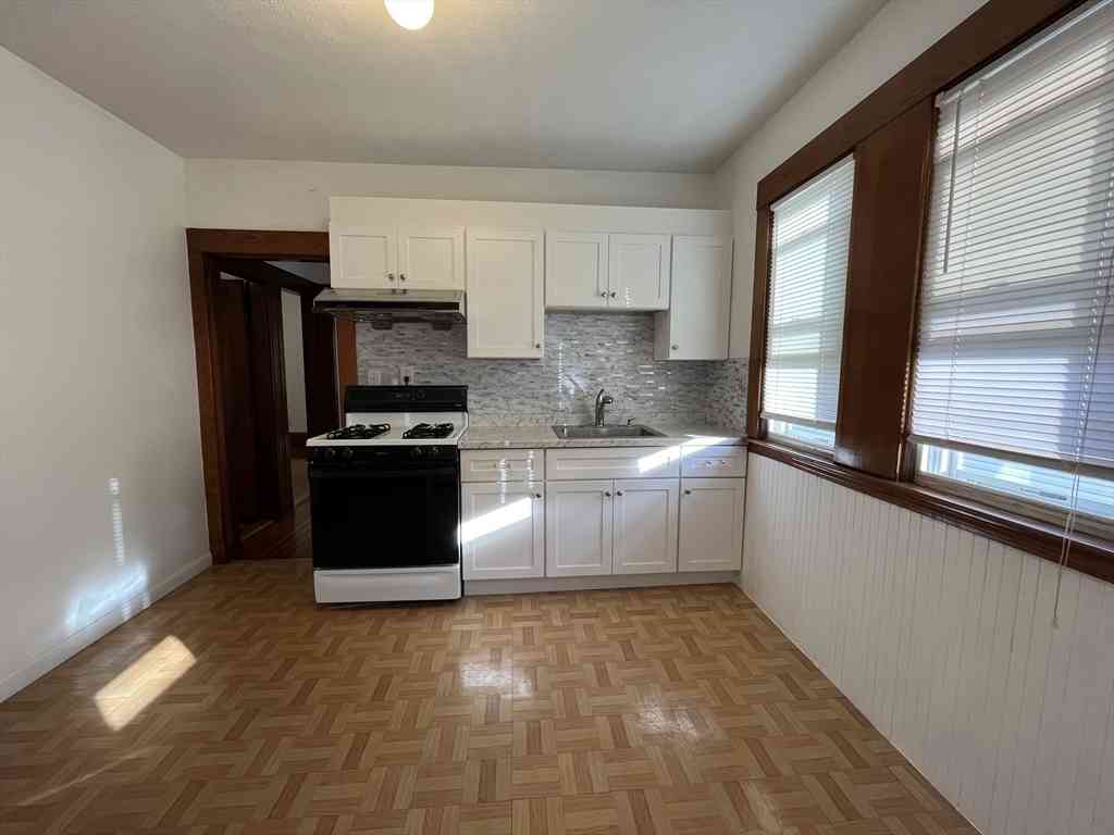 Apartment For Rent - 20 Indiana Ave #2<br/> Somerville, MA 02145