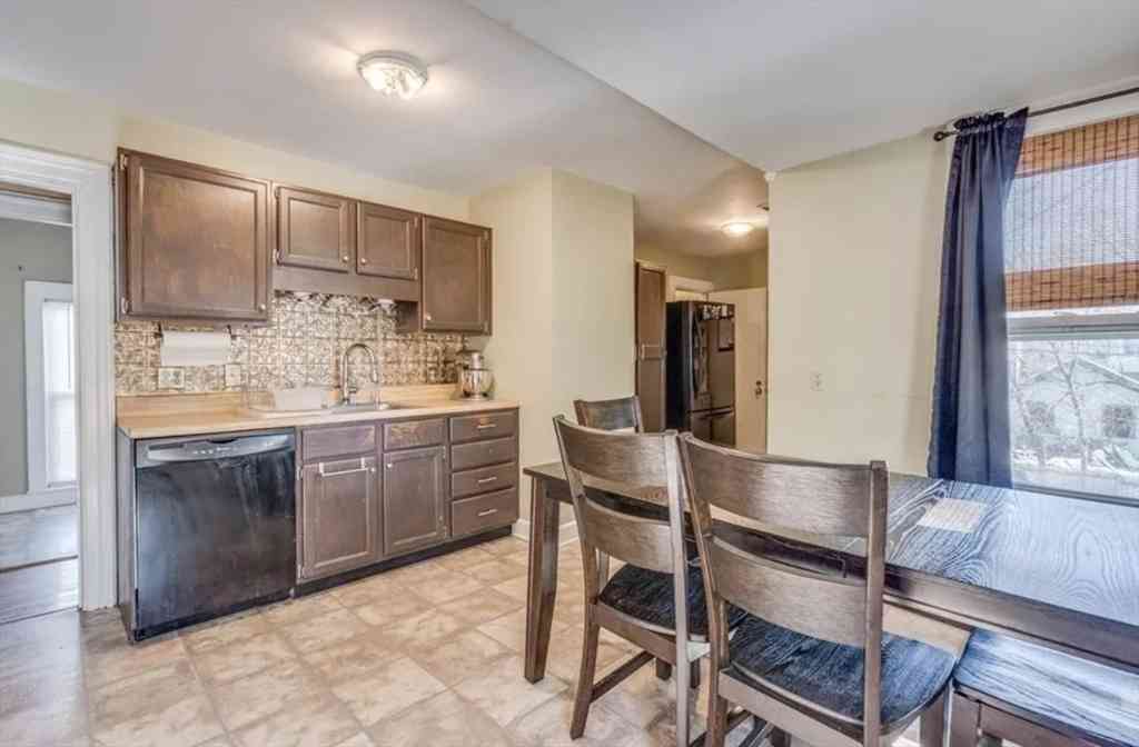 Apartment For Rent - 67 Thompson #1<br/> Springfield, MA 01109