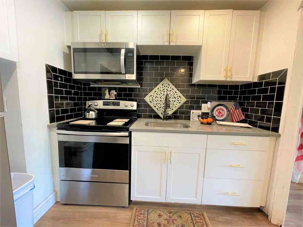 Apartment For Rent - 625 Main Street #9<br/> Reading, MA 01867