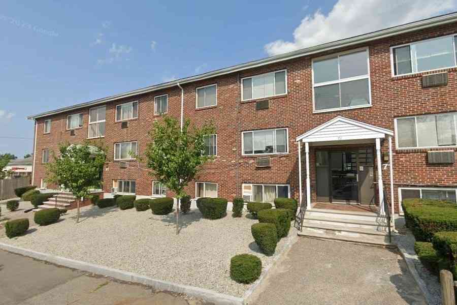 Apartment For Rent - 81 Pond #33B<br/> Quincy, MA 02169