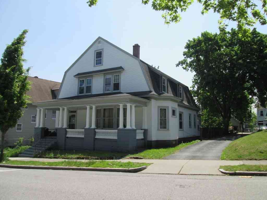 Apartment For Rent - 5 Oberlin St #2<br/> Worcester, MA 01610