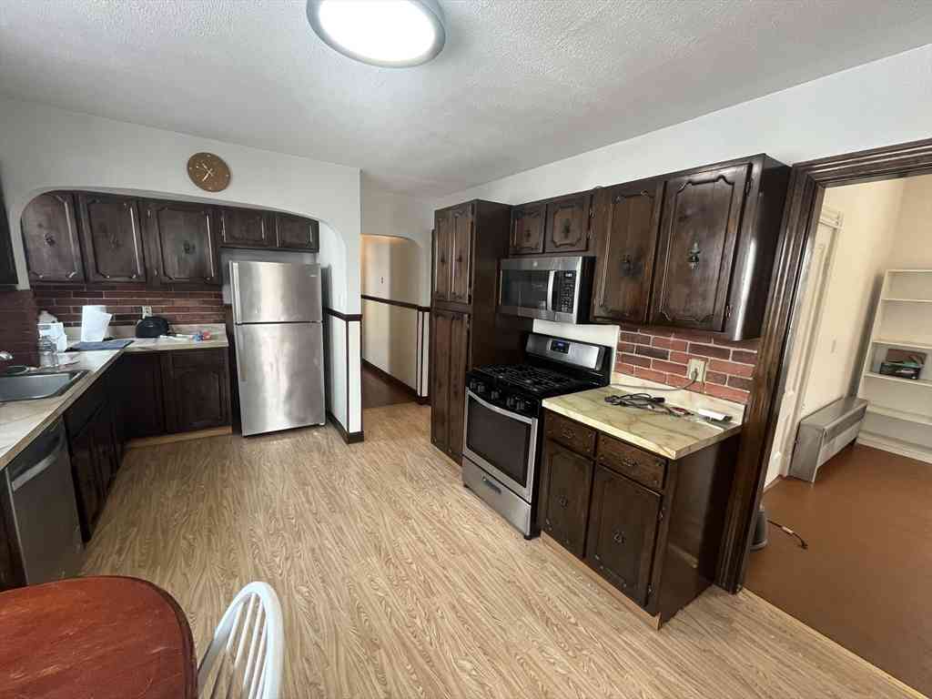 Apartment For Rent - 32 Howell St. #2<br/> Boston, MA 02125