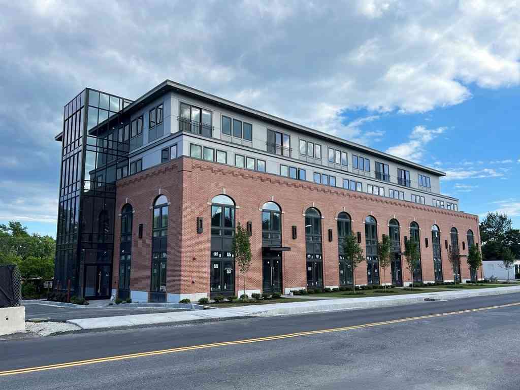 Apartment For Rent - 80 Bridge St #402<br/> Dedham, MA 02026