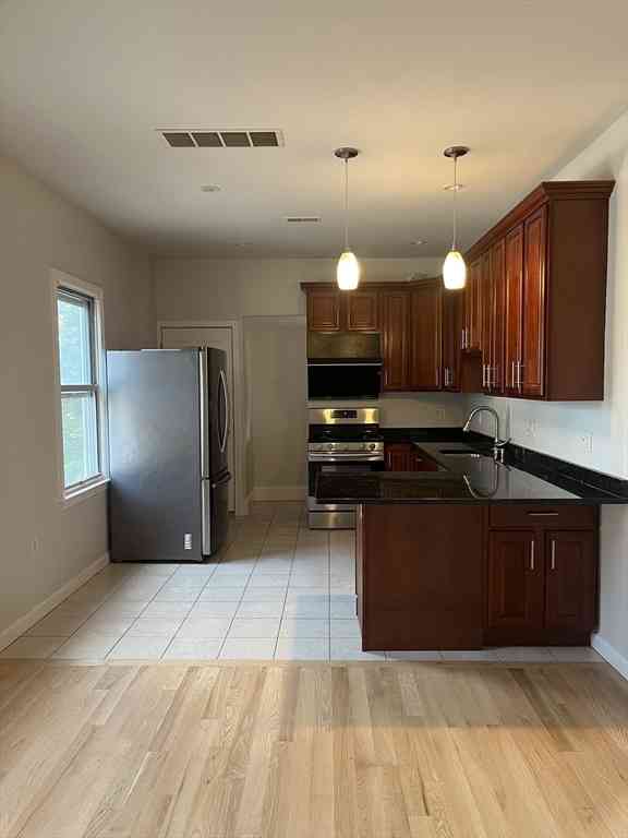 Condo For Rent - 97-99 Bradstreet Ave #97<br/> Revere, MA 02151