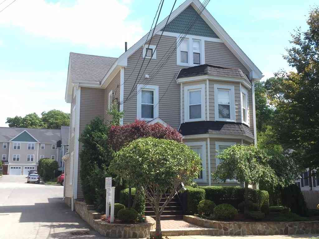 Apartment For Rent - 10 Grant St #3<br/> Middlesex County, Natick, MA 01760