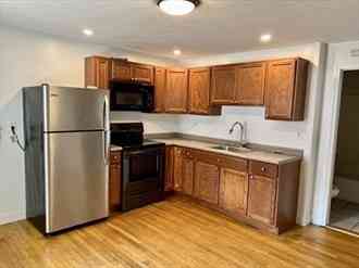 Apartment For Rent - 168-170 Spruce St #6<br/> Leominster, MA 01453