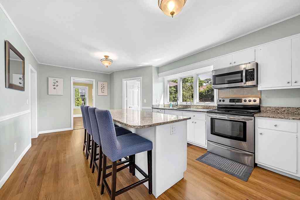 Homes For Rent - 407 Weston Road #1<br/> Wellesley, MA 02482
