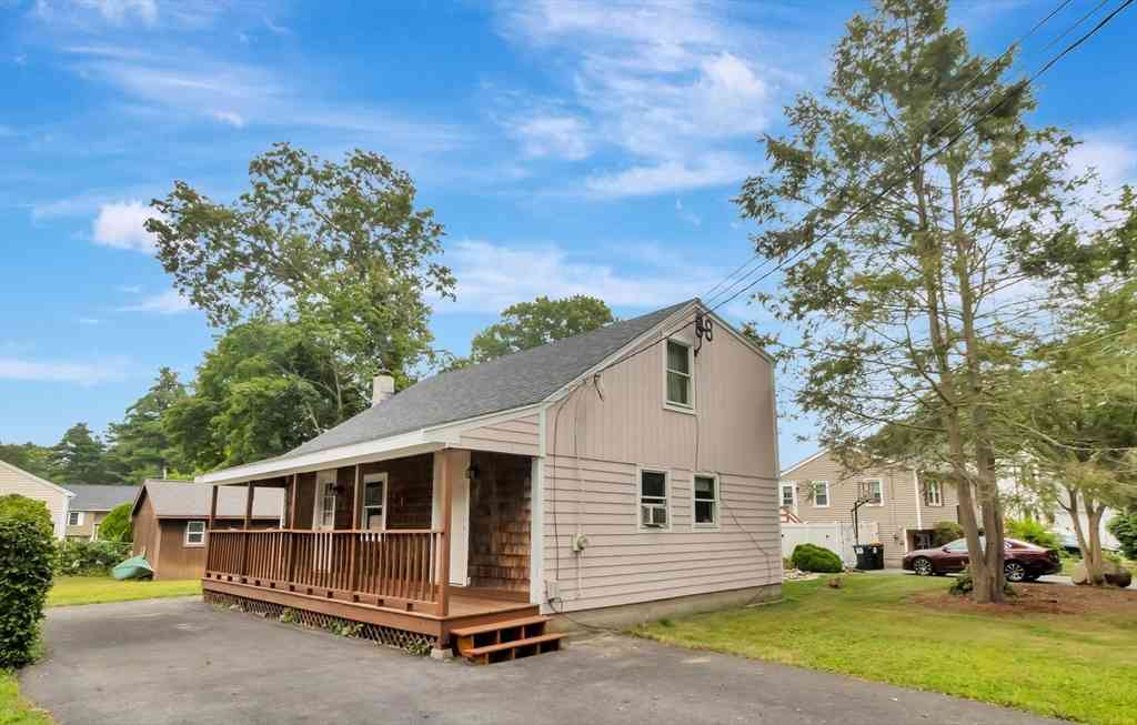 Homes For Sale - 10 Ridge Road<br/> Norton, MA 02766