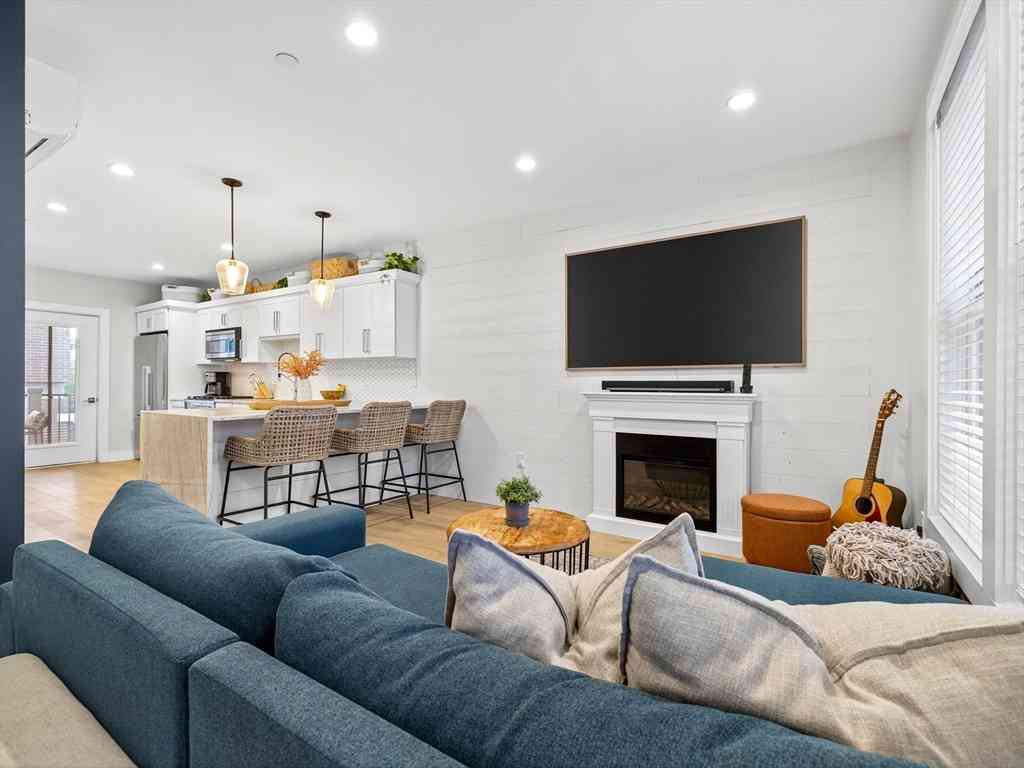 Condo For Rent - 1 Coppersmith Way #2<br/> Boston, MA 02128