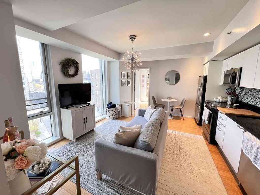 Condo For Rent - 2 Earhart #SEVEN06<br/> Cambridge, MA 02141