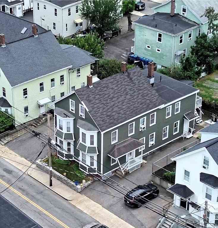 Apartment For Rent - 105 Pine Street #1<br/> Waltham, MA 02453