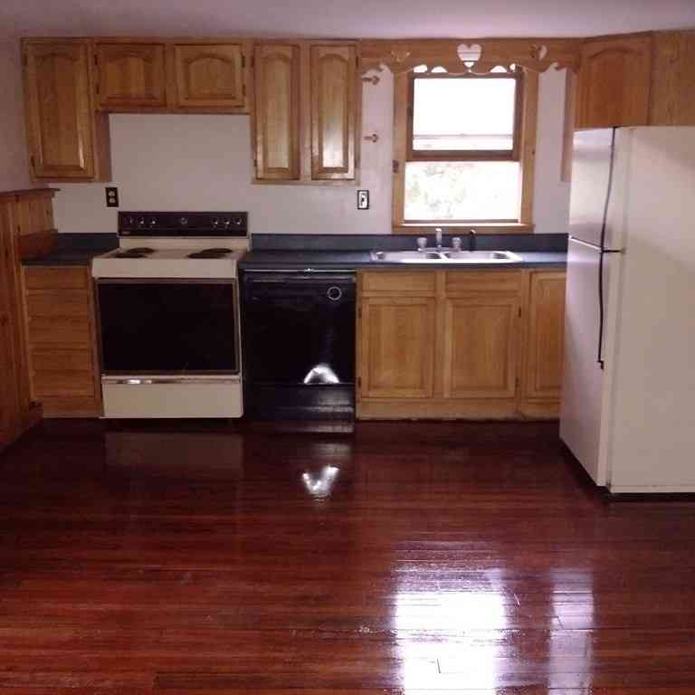 Apartment For Rent - 15 North Main Street #3<br/> Templeton, MA 01468