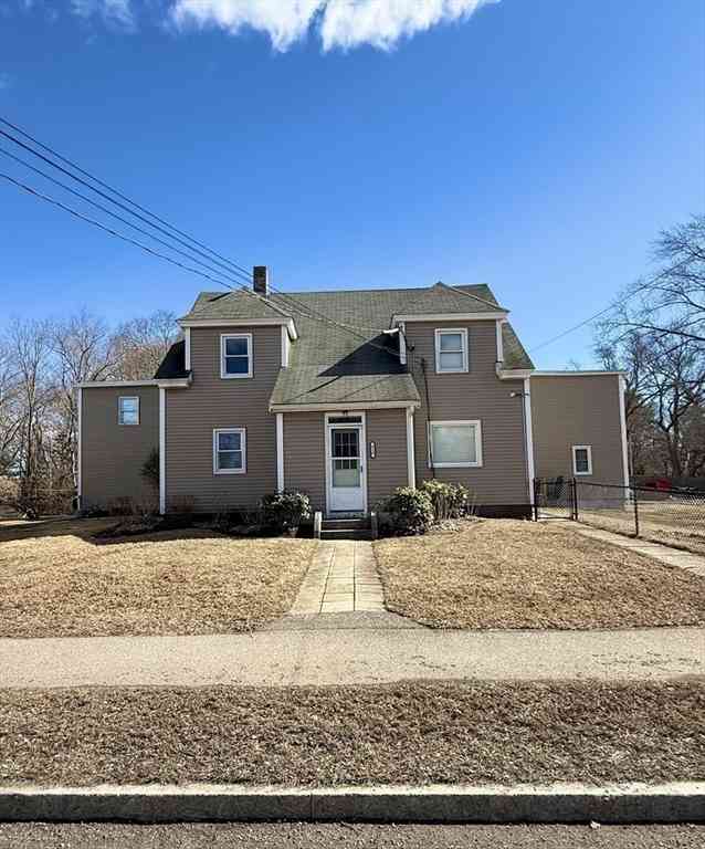 Apartment For Rent - 818 Bedford St #3<br/> East Bridgewater, MA 02333