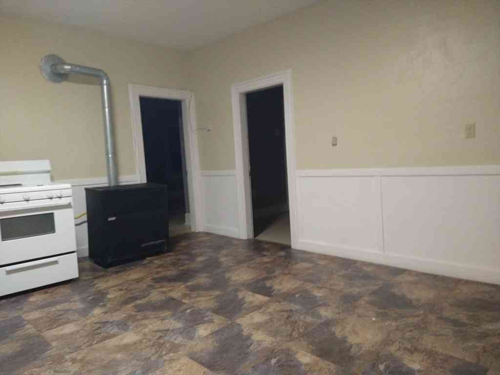 Apartment For Rent - 6 Brandon #2<br/> Dudley, MA 01571