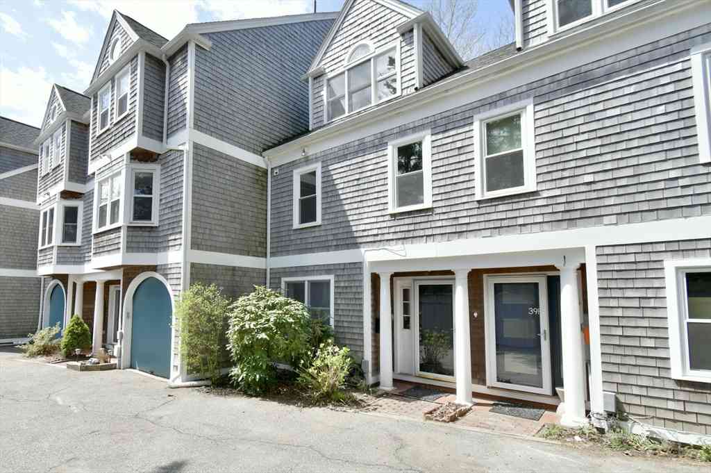 Condo For Rent - 39 Bellis Circle #E<br/> Cambridge, MA 02140