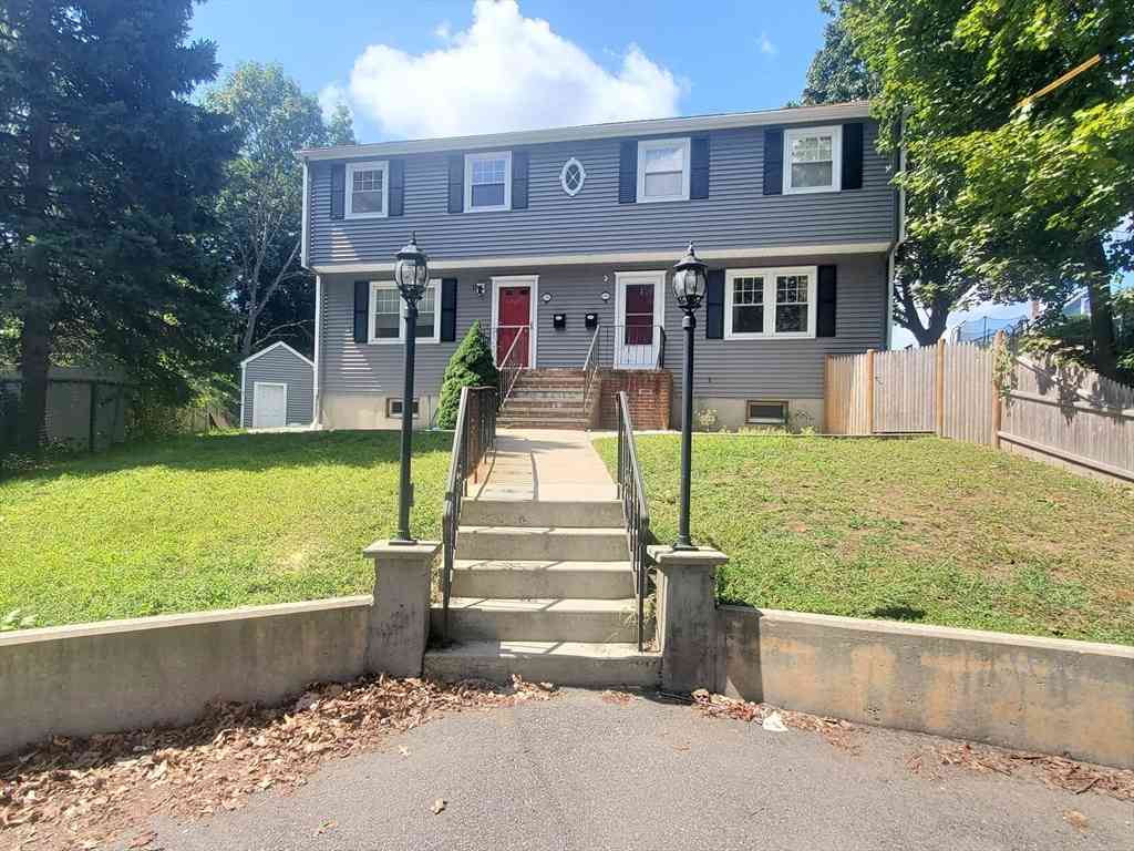Apartment For Rent - 135 Ashcroft #1<br/> Dedham, MA 02026
