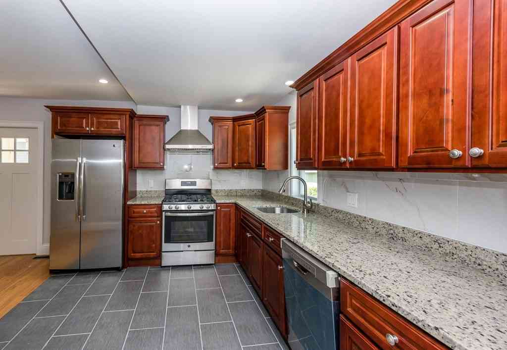 Apartment For Rent - 31 Duncan Street #2<br/> Boston, MA 02122