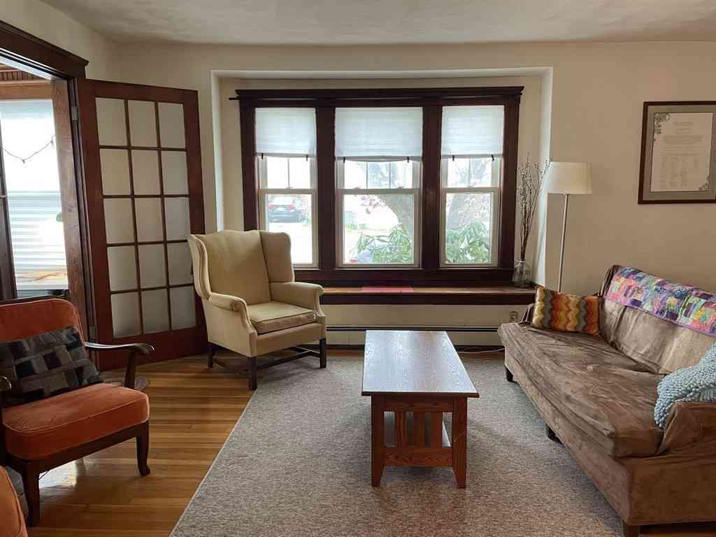 Apartment For Rent - 137 Hillside Rd #1<br/> Middlesex County, Watertown, MA 02472