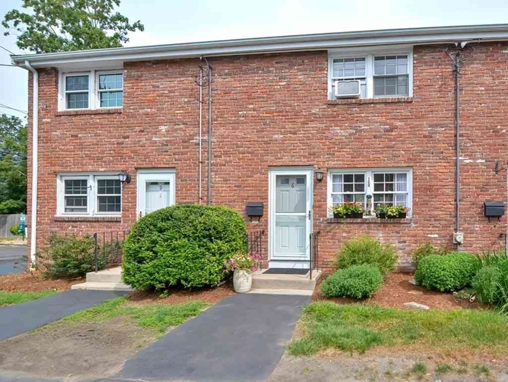 Condo For Rent - 8 Regency Dr #8<br/> Holliston, MA 01746