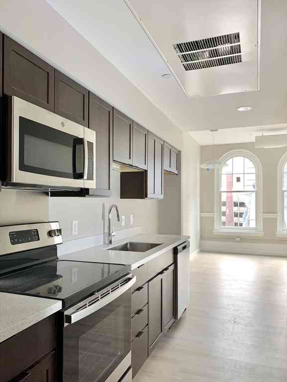 Apartment For Rent - 6 Chatham Street #301<br/> Worcester, MA 01609