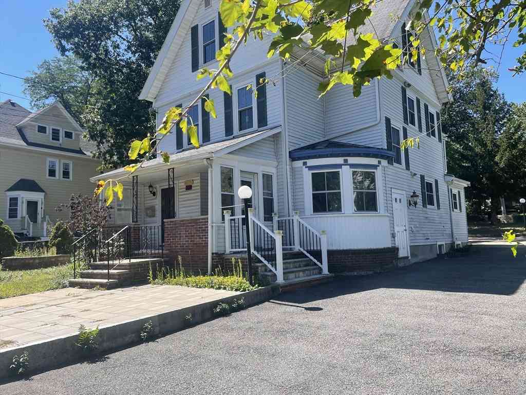 Apartment For Rent - 153 Walnut  St. #1<br/> Newton, MA 02460