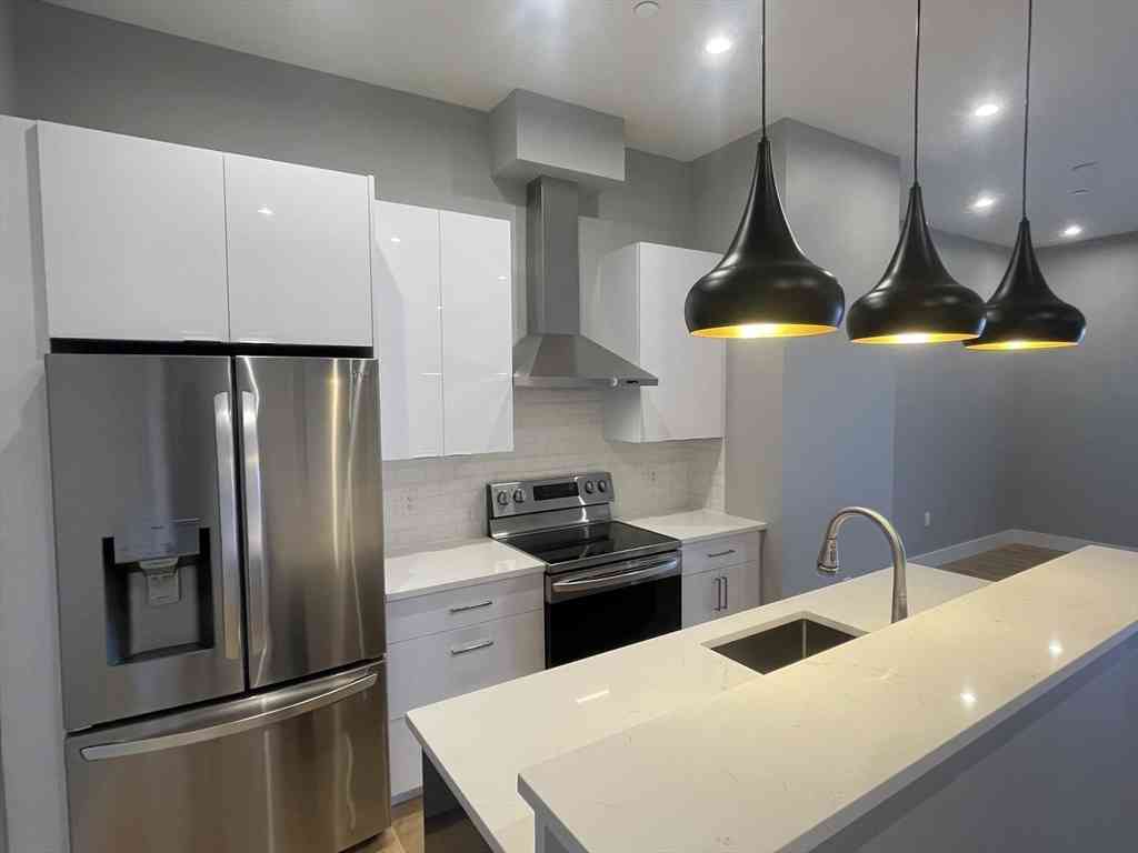 Condo For Rent - 60 Cross St E #220<br/> Somerville, MA 02145