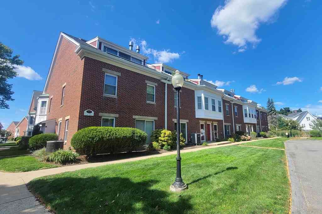 Condo For Rent - 152 Quincy Shore Dr #25<br/> Quincy, MA 02171