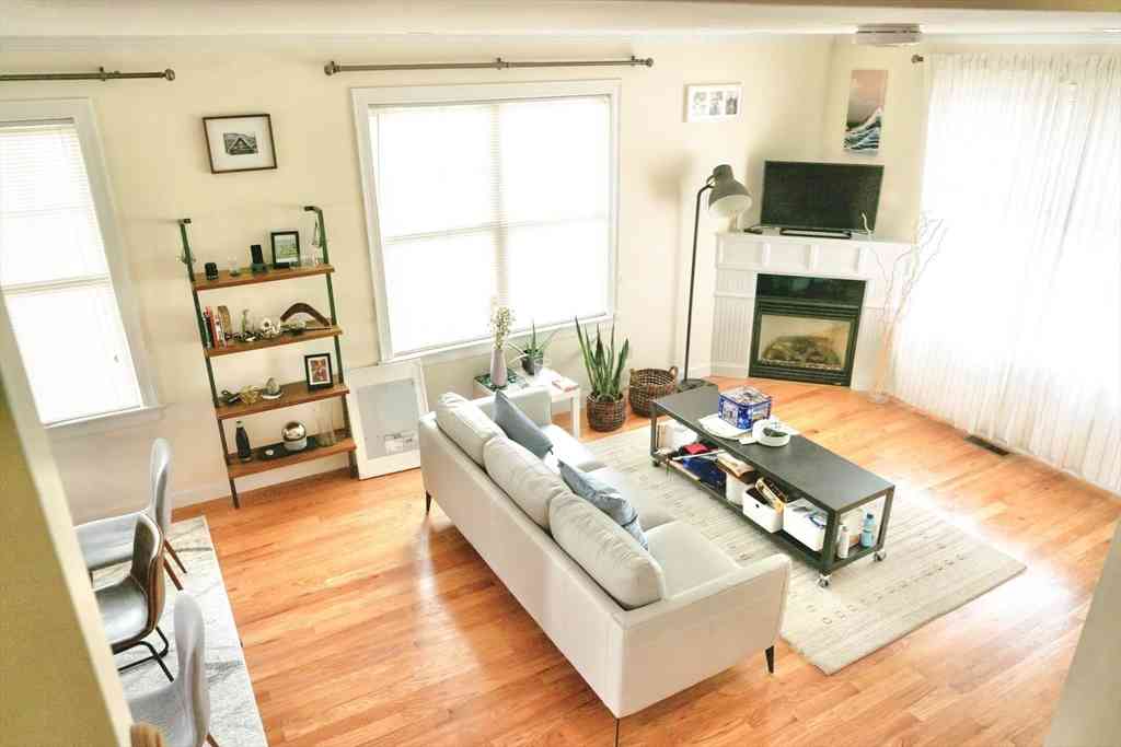 Condo For Rent - 18 Day St. #2<br/> Waltham, MA 02453