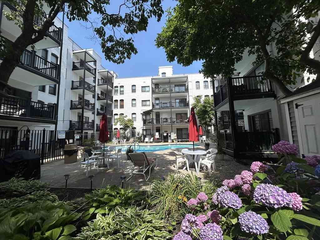 Condo For Rent - 4 Commonwealth Ct #17<br/> Boston, MA 02135