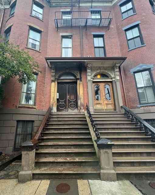 Apartment For Rent - 660 Tremont #4<br/> Boston, MA 02118