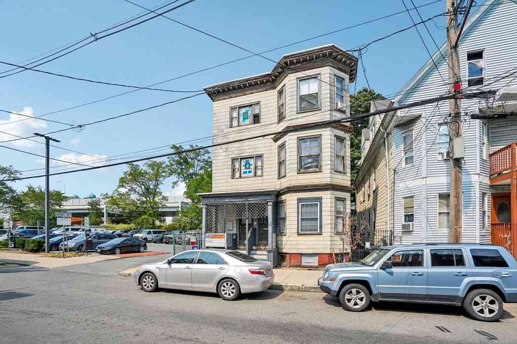 Multifamily For Rent - 230 Chestnut St<br/> Chelsea, MA 02150