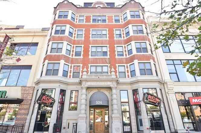 Condo For Rent - 534 Commonwealth Ave #3A<br/> Boston, MA 02215