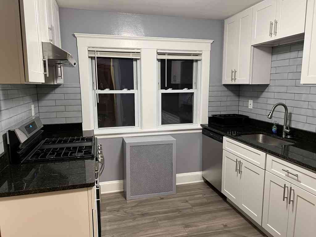 Condo For Rent - 101 E Squantum St #2<br/> Quincy, MA 02171