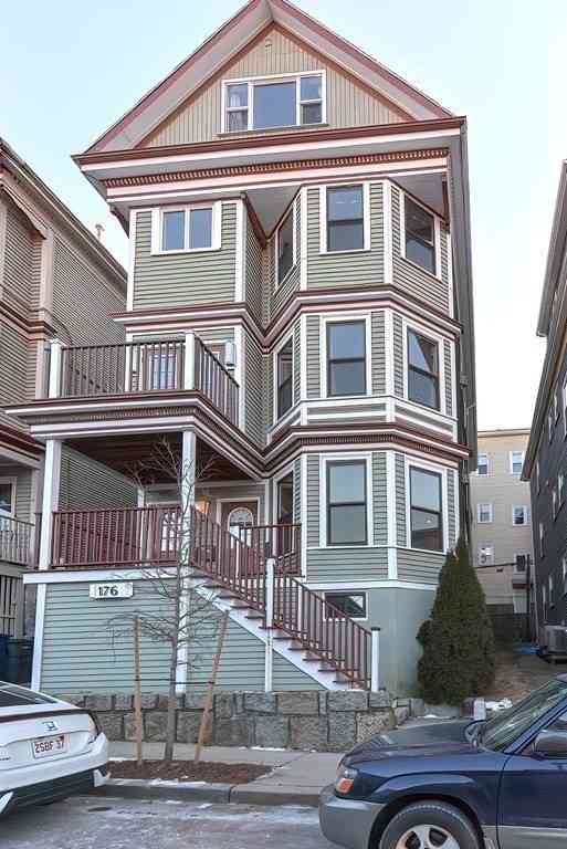Condo For Rent - 176 Hillside St #101<br/> Boston, MA 02120