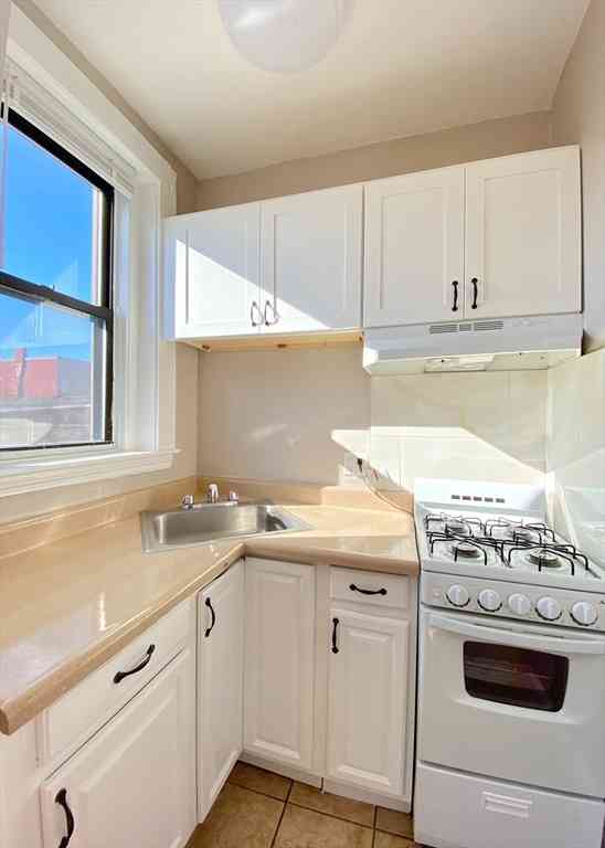 Apartment For Rent - 124 Central #41<br/> Lynn, MA 01901