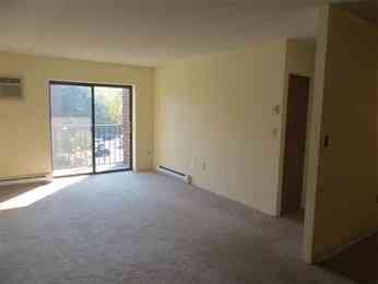 Condo For Rent - 131 Franklin Street #302<br/> Stoneham, MA 02180
