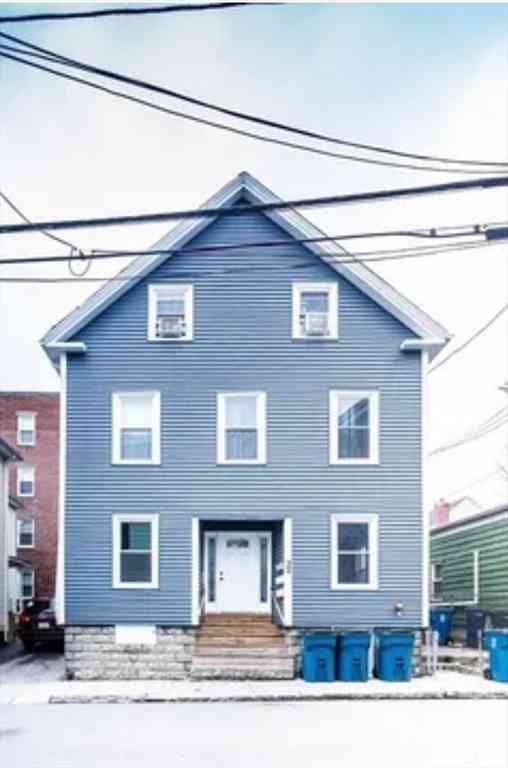 Multifamily For Rent - 32 Park St<br/> Salem, MA 01970