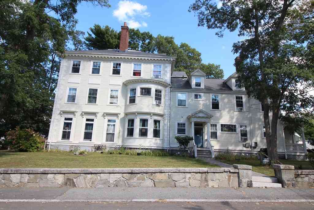 Apartment For Rent - 16 Tyler Park #9<br/> Lowell, MA 01852