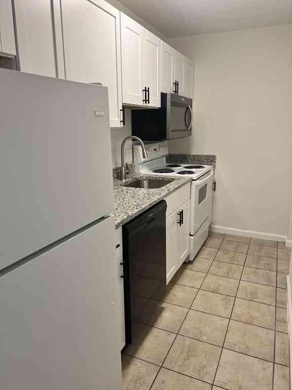 Apartment For Rent - 80 Cambridge Road #22<br/> Woburn, MA 01801