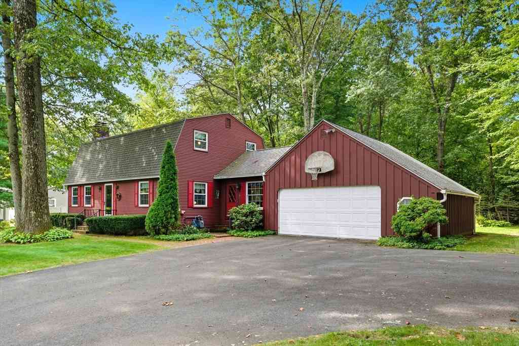 Homes For Sale - 48 Cosgrove Avenue<br/> Hampden County, Agawam, MA 01001