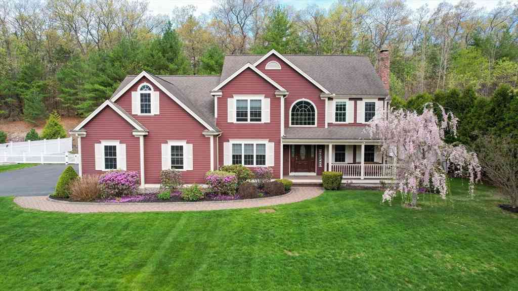Homes For Sale - 36 Whitetail Way<br/> Middlesex County, Littleton, MA 01460