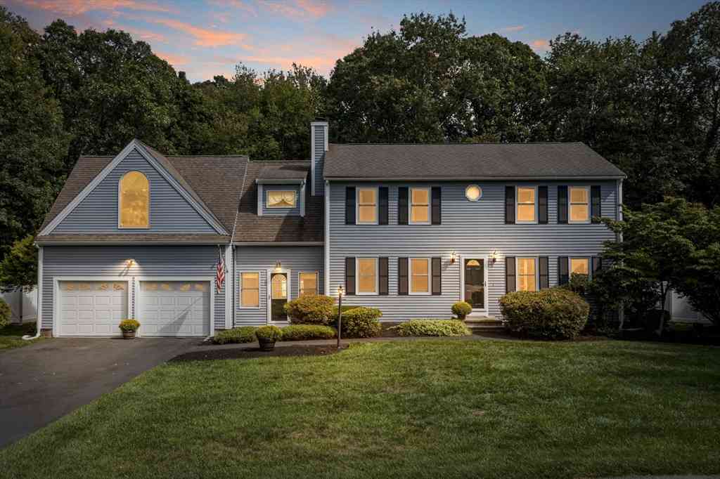 Homes For Sale - 16 Blueberry Hill Rd<br/> Medway, MA 02053