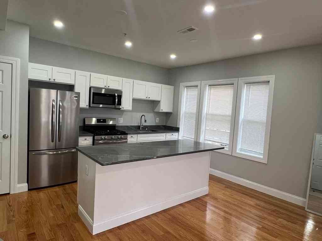 Apartment For Rent - 512 Blue Hill Ave #4<br/> Boston, MA 02121
