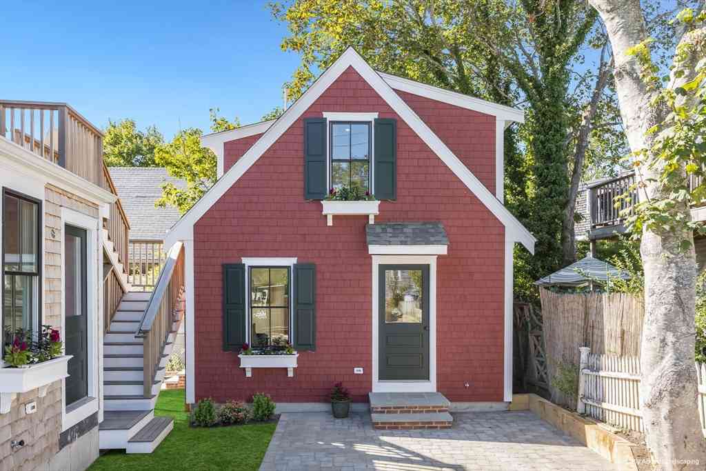 Condo For Sale - 10 Bradford Street #UNIT 4<br/> Barnstable County, Provincetown, MA 02657